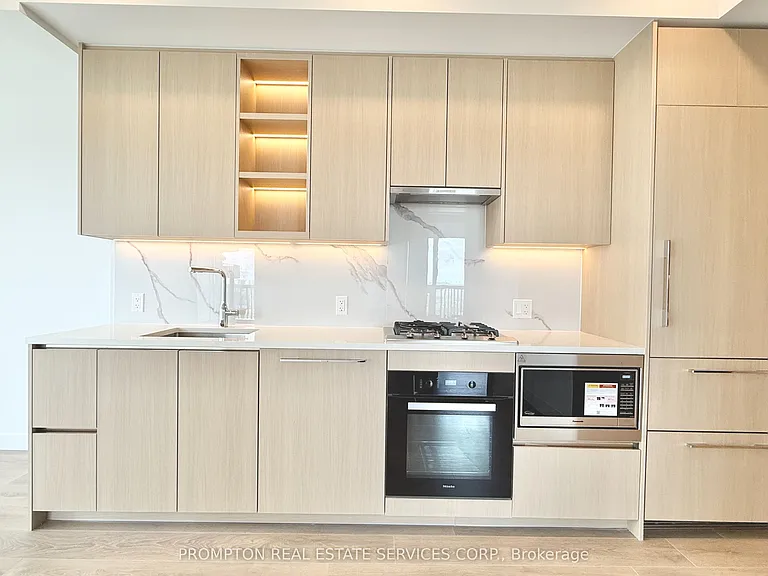 18 Esther Shiner Blvd #1211 — Photo 10