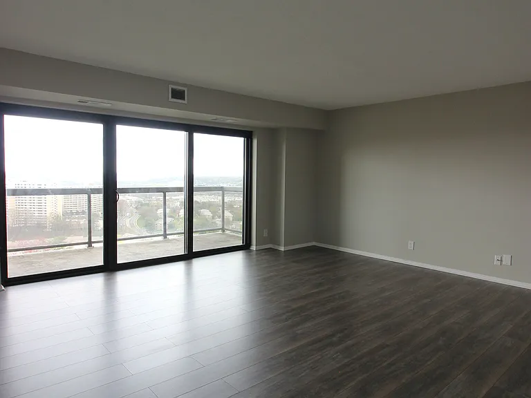 307 Yoakum Pkwy #1701 — Photo 9