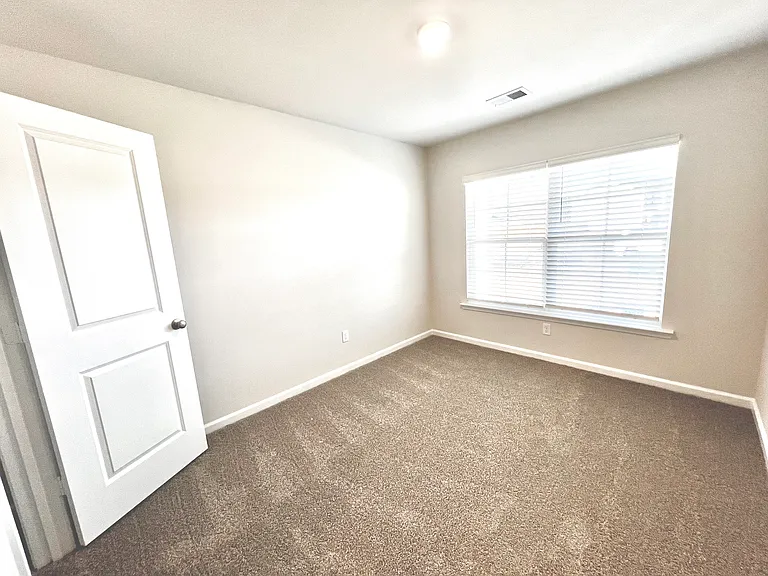60 Ruffian Ct — Photo 5