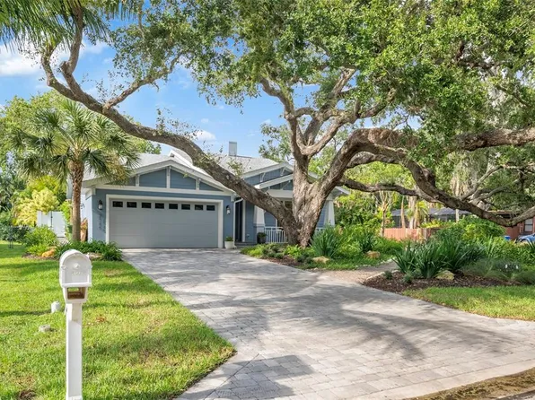 2585 Hyde Park St, Sarasota, FL 34239