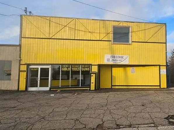 1902 Fenton Rd, Flint, MI 48507