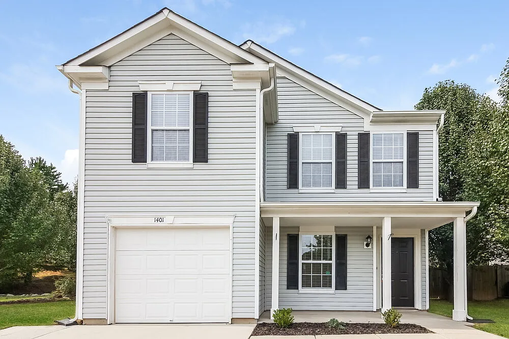3 bed, 2.5 bath, 1913 sqft, $2,030 — Photo 1