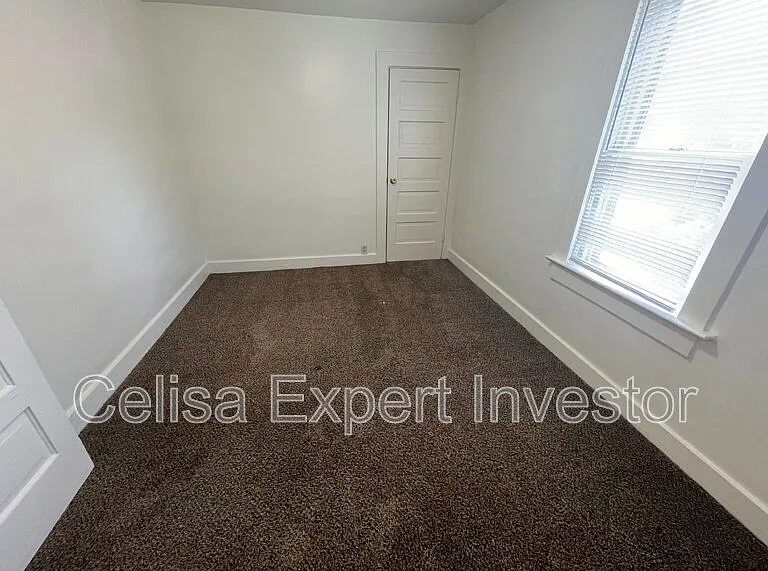 1209 W Wildwood Ave — Photo 5