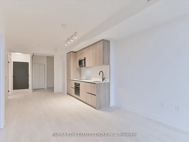 117 Broadway Ave #1406 — Photo 9