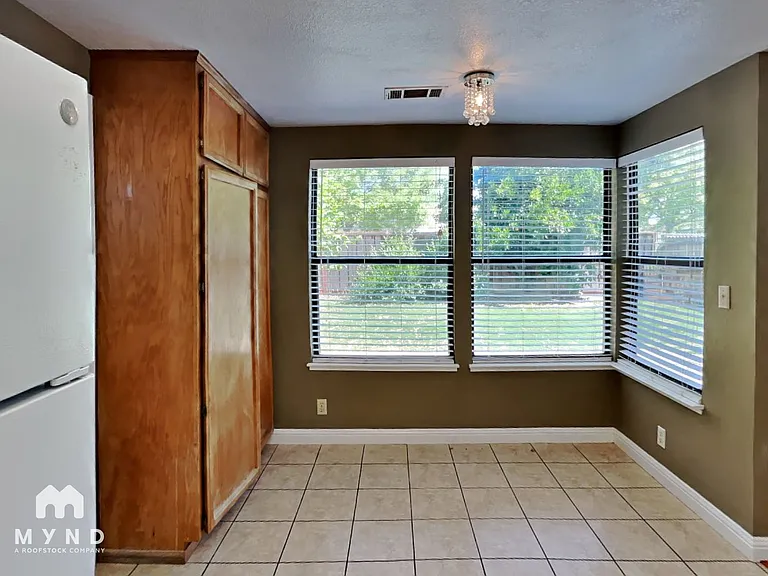 4721 Shannondale Dr — Photo 6