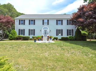 49 Canoe Pond Dr, Brewster, MA 02631