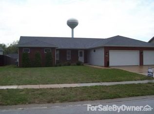 507 Sawmill Ct, Rochester, IL 62563