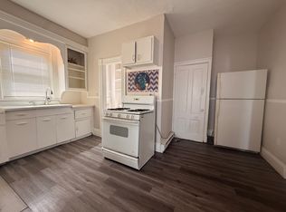 161 S Clarendon St FLOOR 3, Cranston, RI 02910