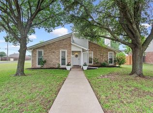 101 Bonham Dr, Hewitt, TX 76643