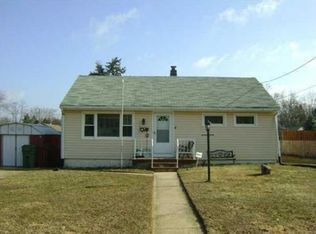 8 Pearce Ave, Eatontown, NJ 07724