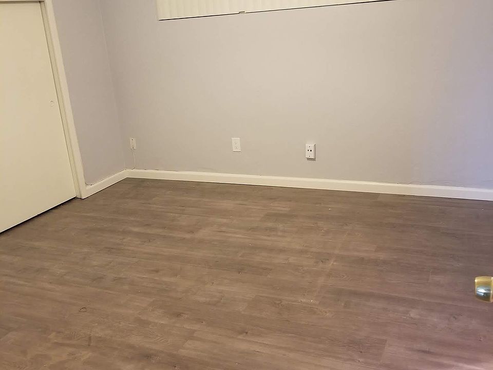 2nd image of 754 S Orange Ave