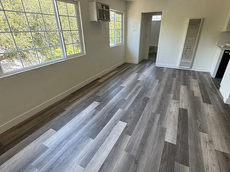 4322 Tujunga Ave. Studio City, CA. 91604 — Photo 2