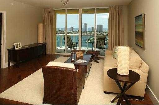 5th image of 2640 Lake Shore Dr Unit 912
