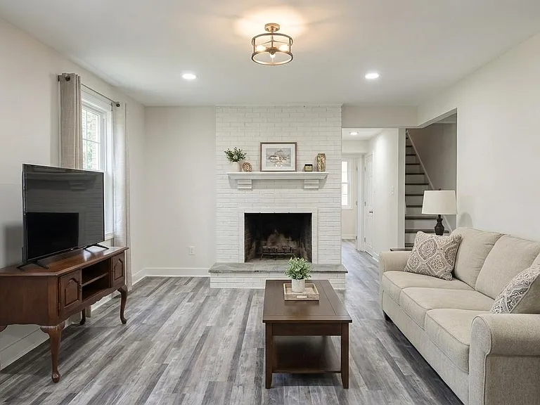 37 Sydnor St — Photo 17