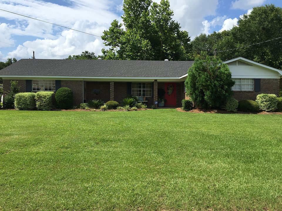 1st image of 1701 McInnis Dr