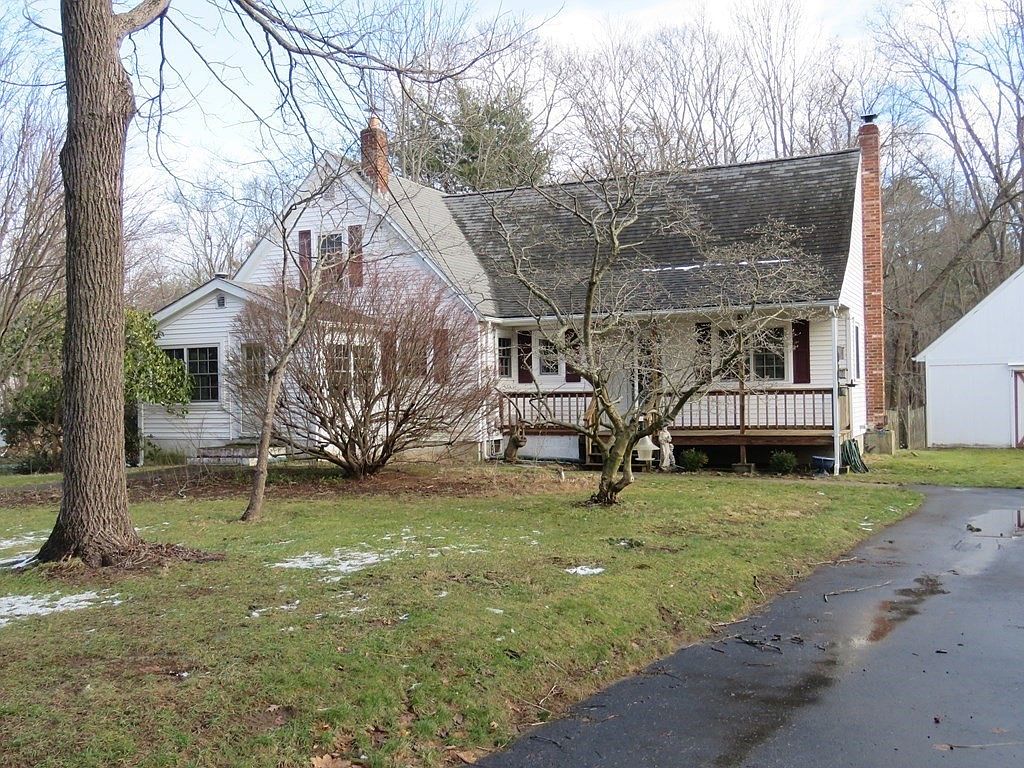 223 Elm St, Hanson, MA 02341, MLS# 72908378