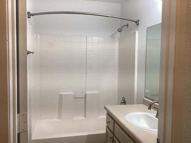 1450 La Jolla Way — Photo 33