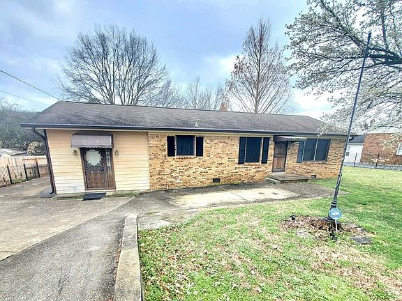 4th image of 18 Roberts Ln