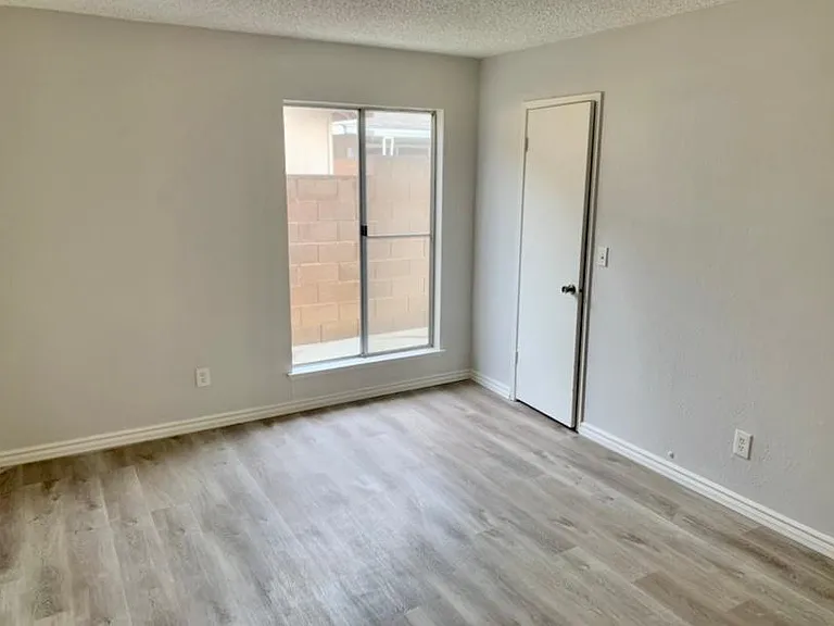 4340 N Bengston Ave #101 — Photo 9