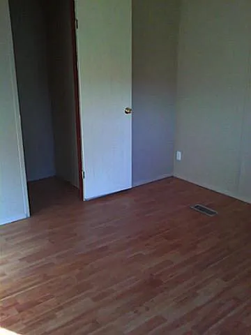 4513 Marshall St — Photo 3