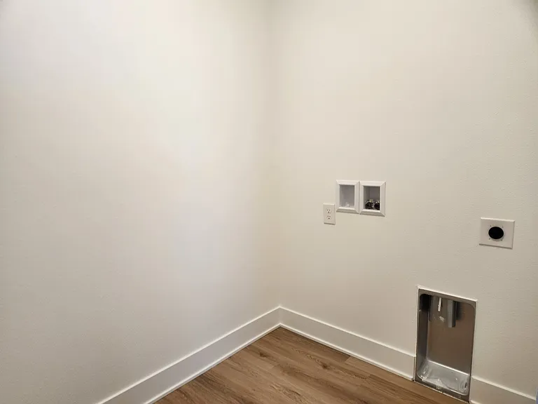 2945 Indigo Ln — Photo 14