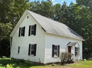 303 Ponakin Rd, Lancaster, MA 01523