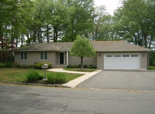 35 Glenroy Rd, Fairfield, NJ 07004