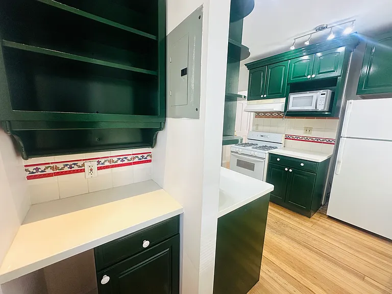 46 Hunting St #2 — Photo 4