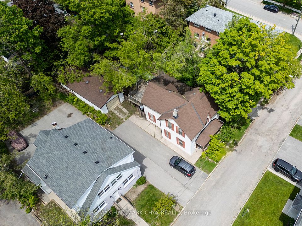 1st image of 4 East St