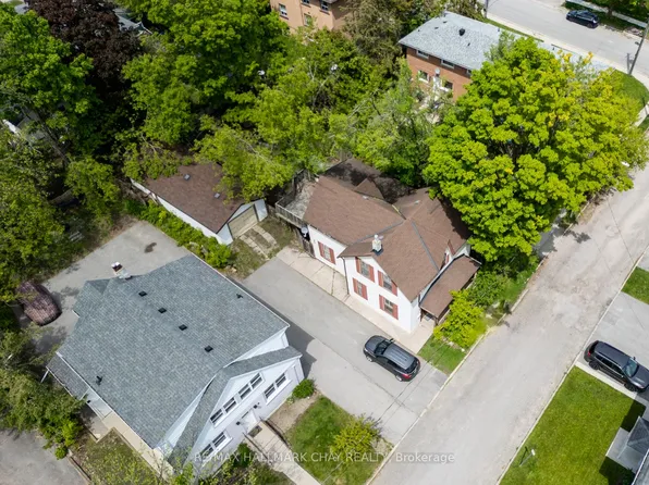 4 East St, Barrie, ON L4M 2N4