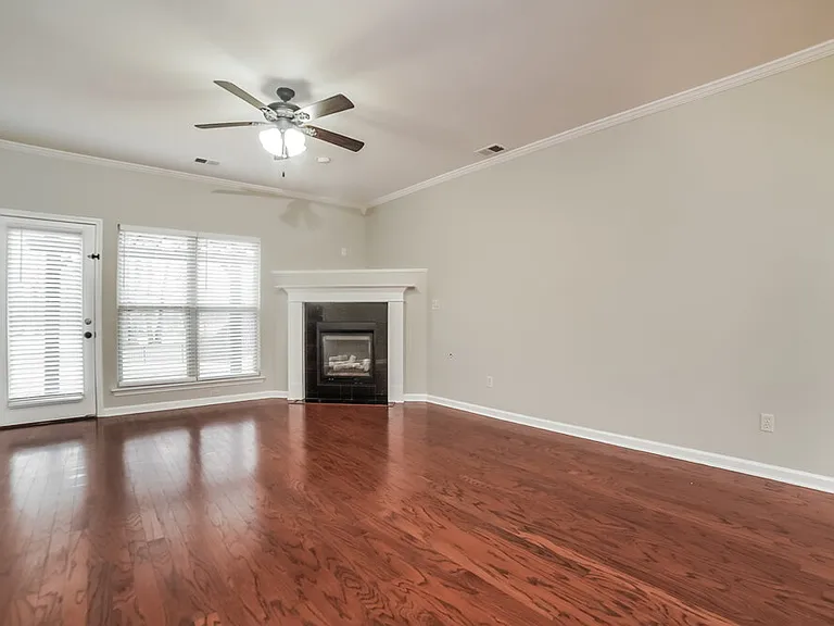 797 Fairway Pointe Cv W — Photo 4