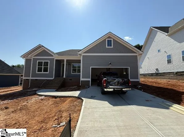 103 Halowell Ln, Travelers Rest, SC 29690