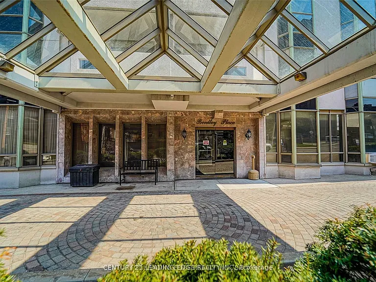 67 Caroline St S #8A — Photo 3