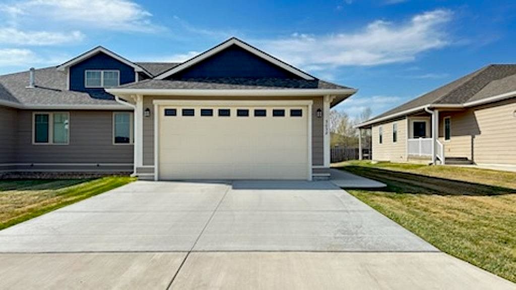 905A Sunrise Ct, Dodge City, KS 67801 | Zillow