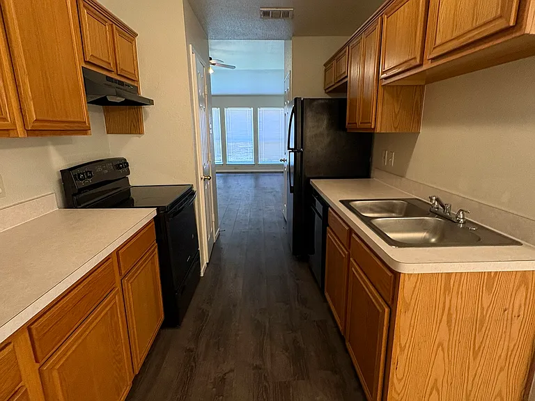 1214 Misty Dr — Photo 15