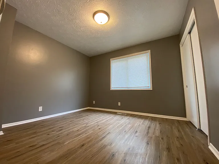 Blackwell Dr — Photo 17