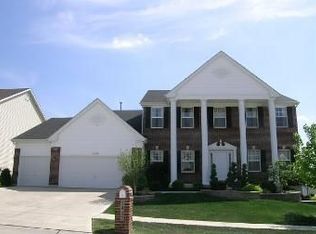 1442 Legacy Cir, Fenton, MO 63026