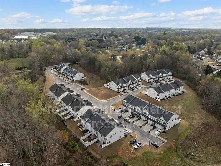 100 Grey Oak Trl — Photo 21