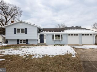 5900 Ridge View Dr, Alexandria, VA 22310