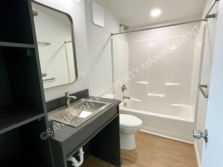 1608 Cedar St #1 — Photo 4