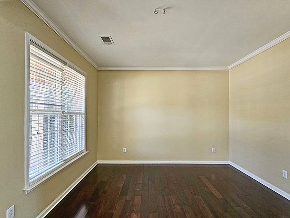 5th image of 1215 Clandon Pl