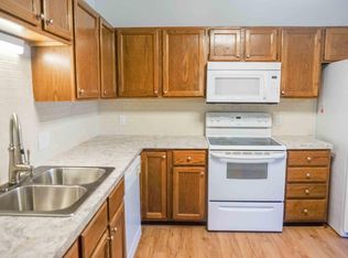 647 Ridgeview Dr, Wayzata, MN 55391