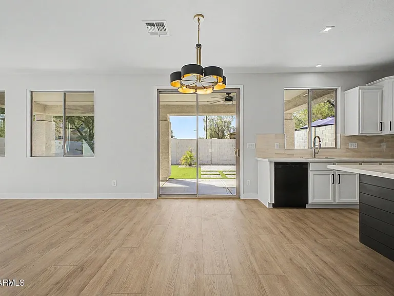 7062 W Andrew Ln — Photo 15