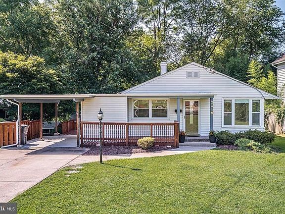 2nd image of 3019 Rosemary Ln