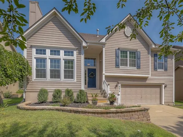 16678 W 155th Ter, Olathe, KS 66062