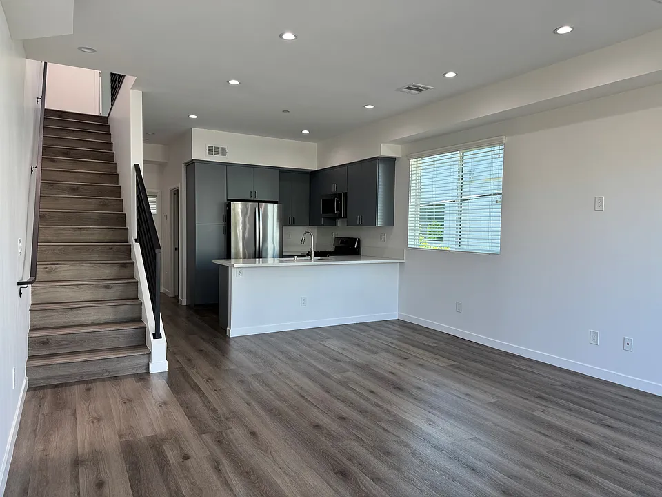 4827.5 Cleon Ave #4827.5