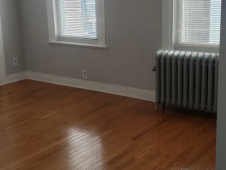 305 Woodside Ave #2 — Photo 12