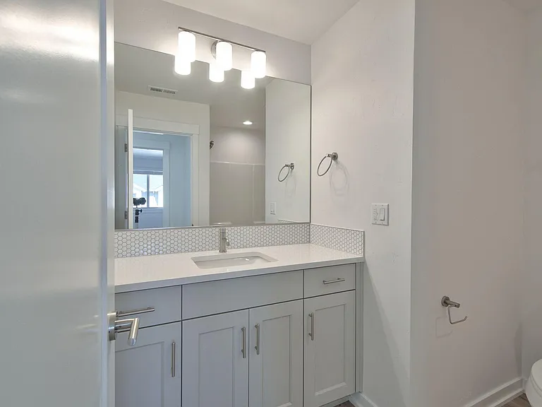 5617 SE Logan Ln — Photo 42