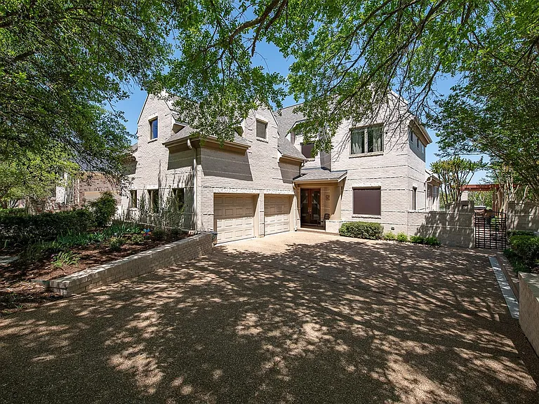 4776 Stonebriar Cir — Photo 2