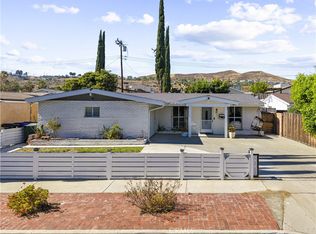19347 Four Oaks St, Santa Clarita, CA 91351